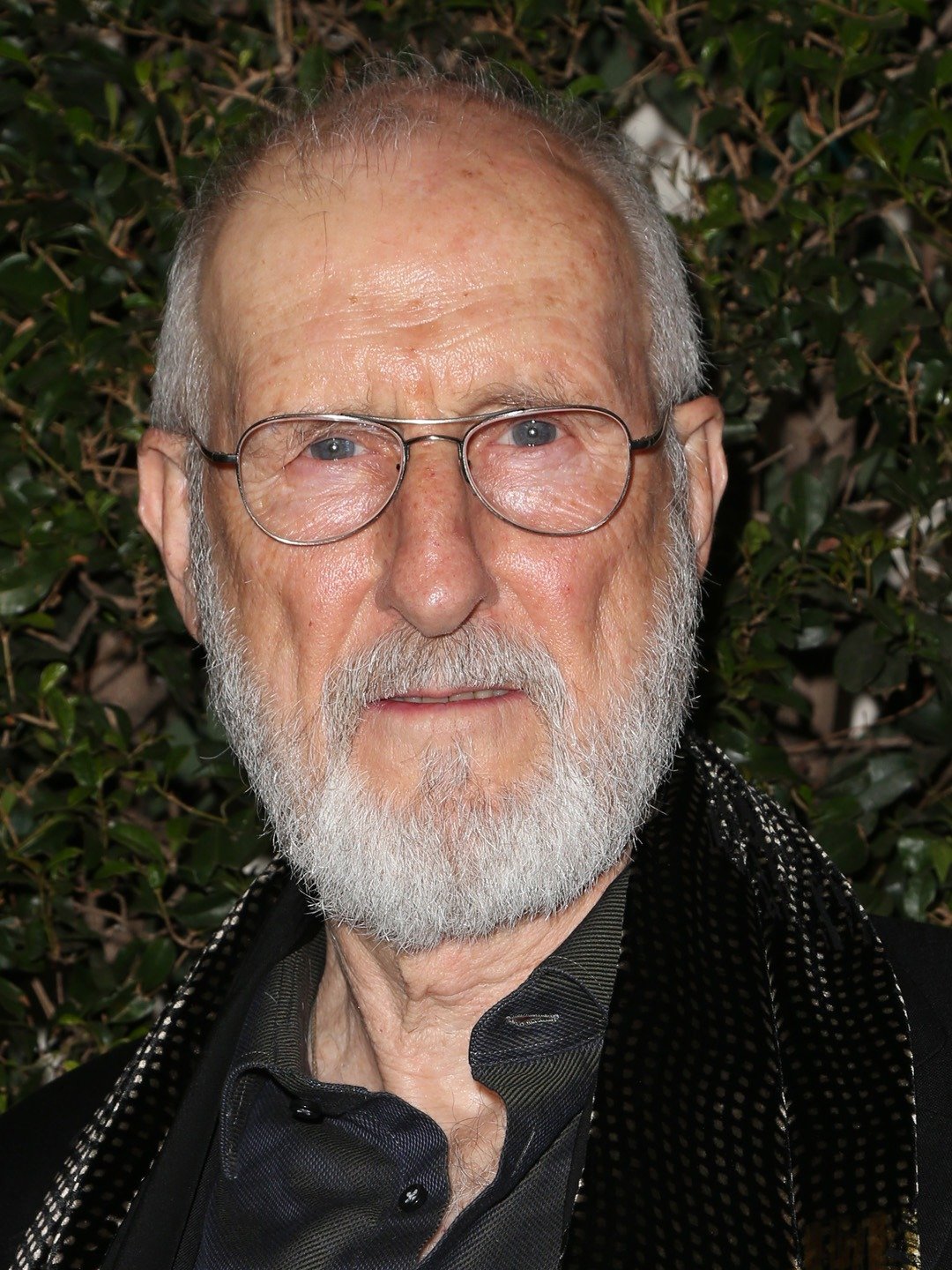 How tall is James Cromwell?